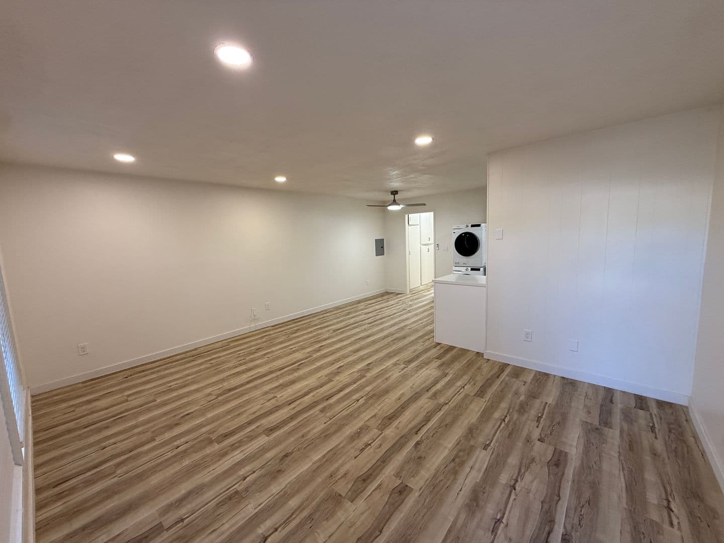 San Diego Apartment: 4605 Voltaire Street