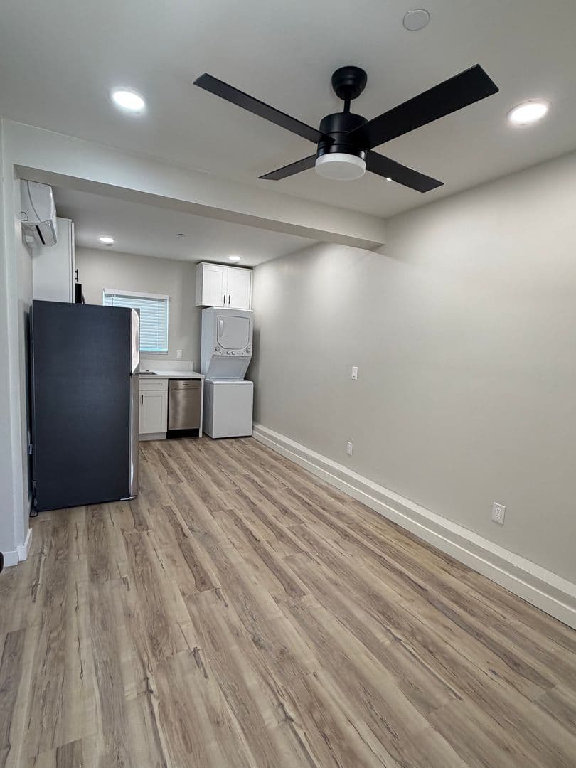 San Diego Apartment: 4067-4079 Normal Street