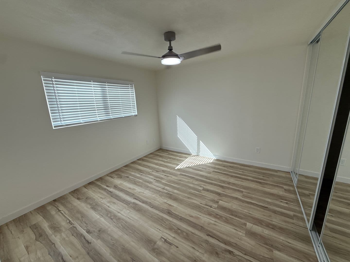 San Diego Apartment: 4605 Voltaire Street