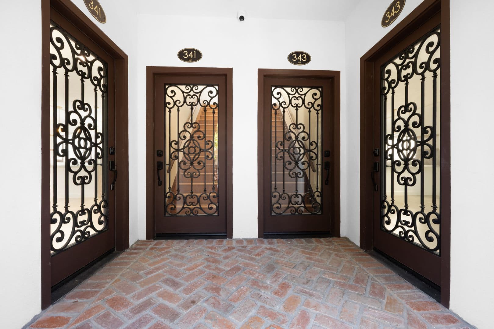 Los Angeles Condo: 341 N Genesee Ave