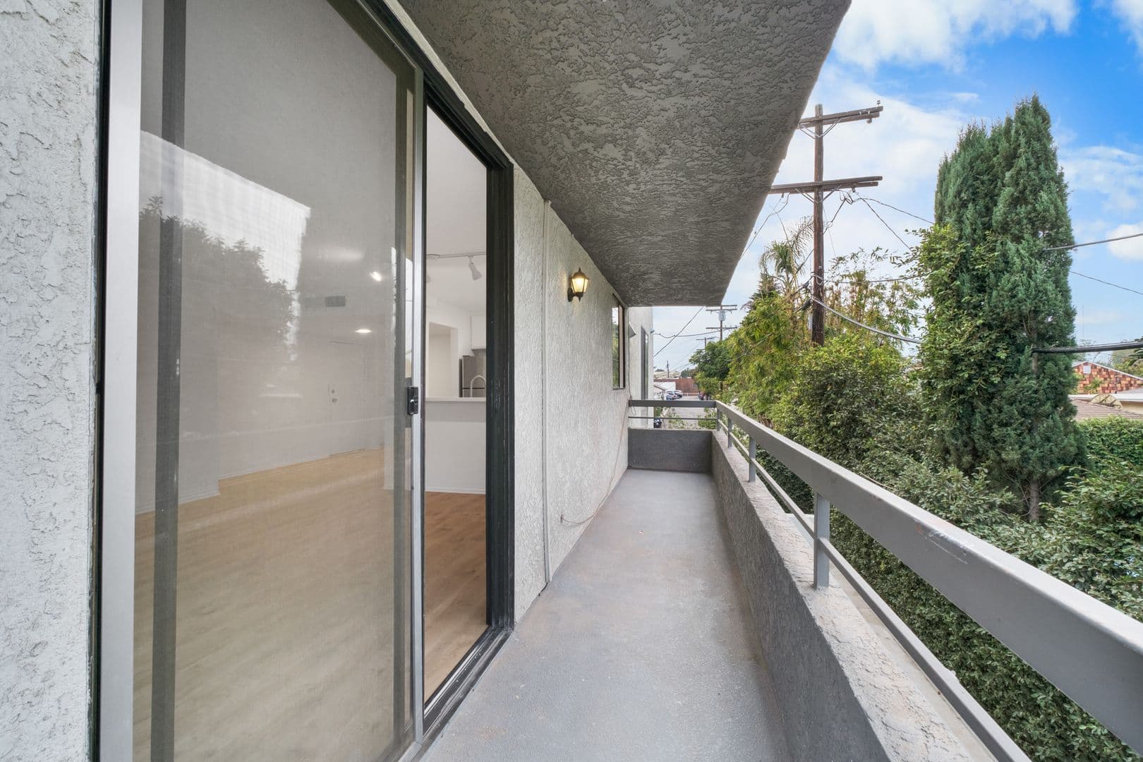 Valley Village Apartment: 5401 Rhodes Ave