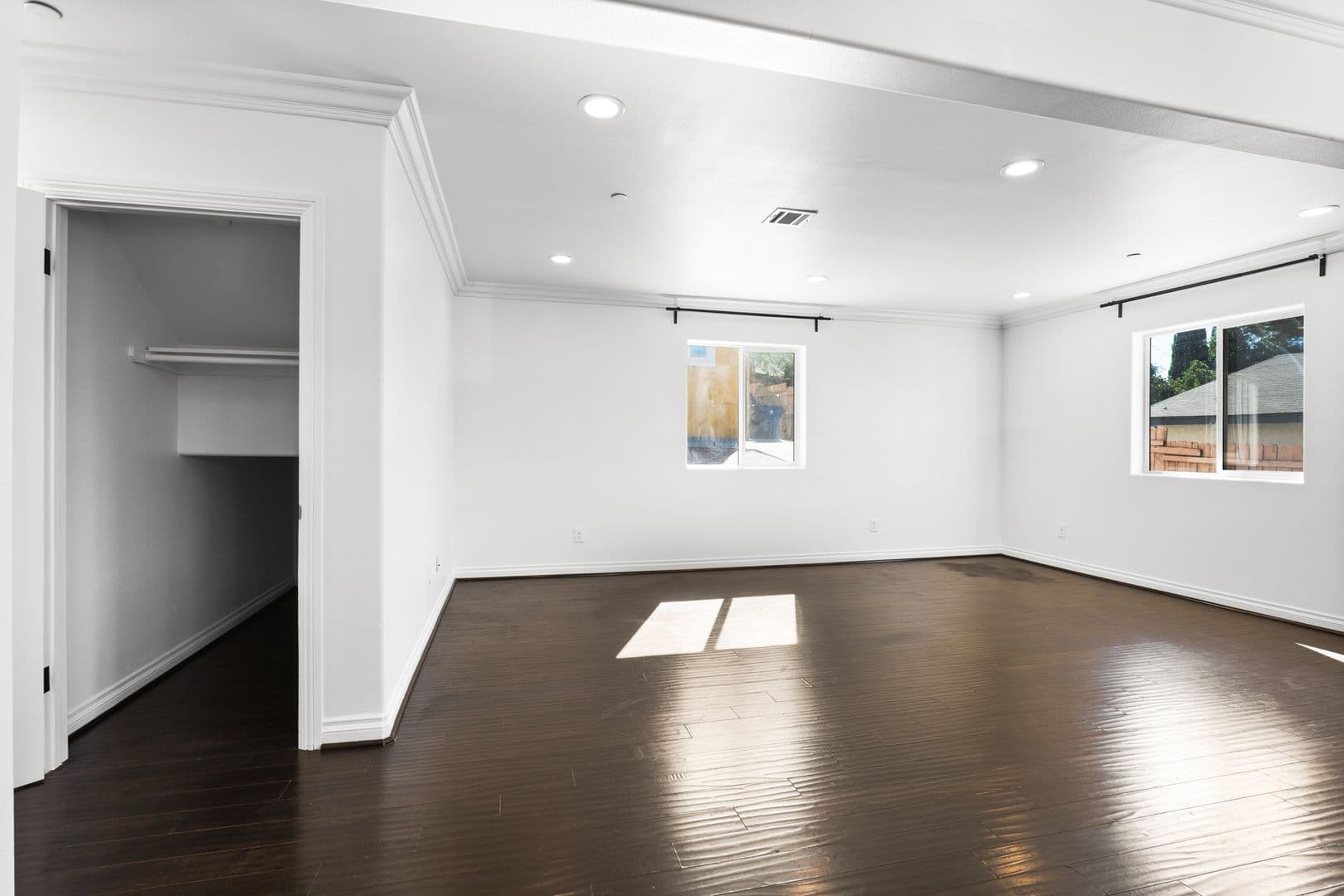 Los Angeles Condo: 1530 N Soto St