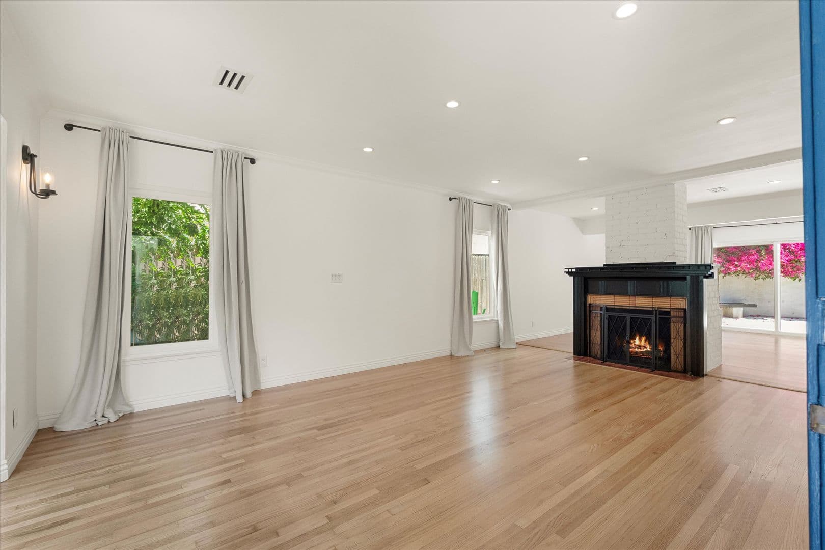 Glendale House: 2714 Hollister Terrace