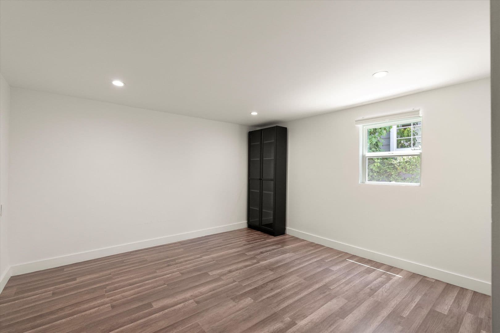 Glendale House: 2714 Hollister Terrace