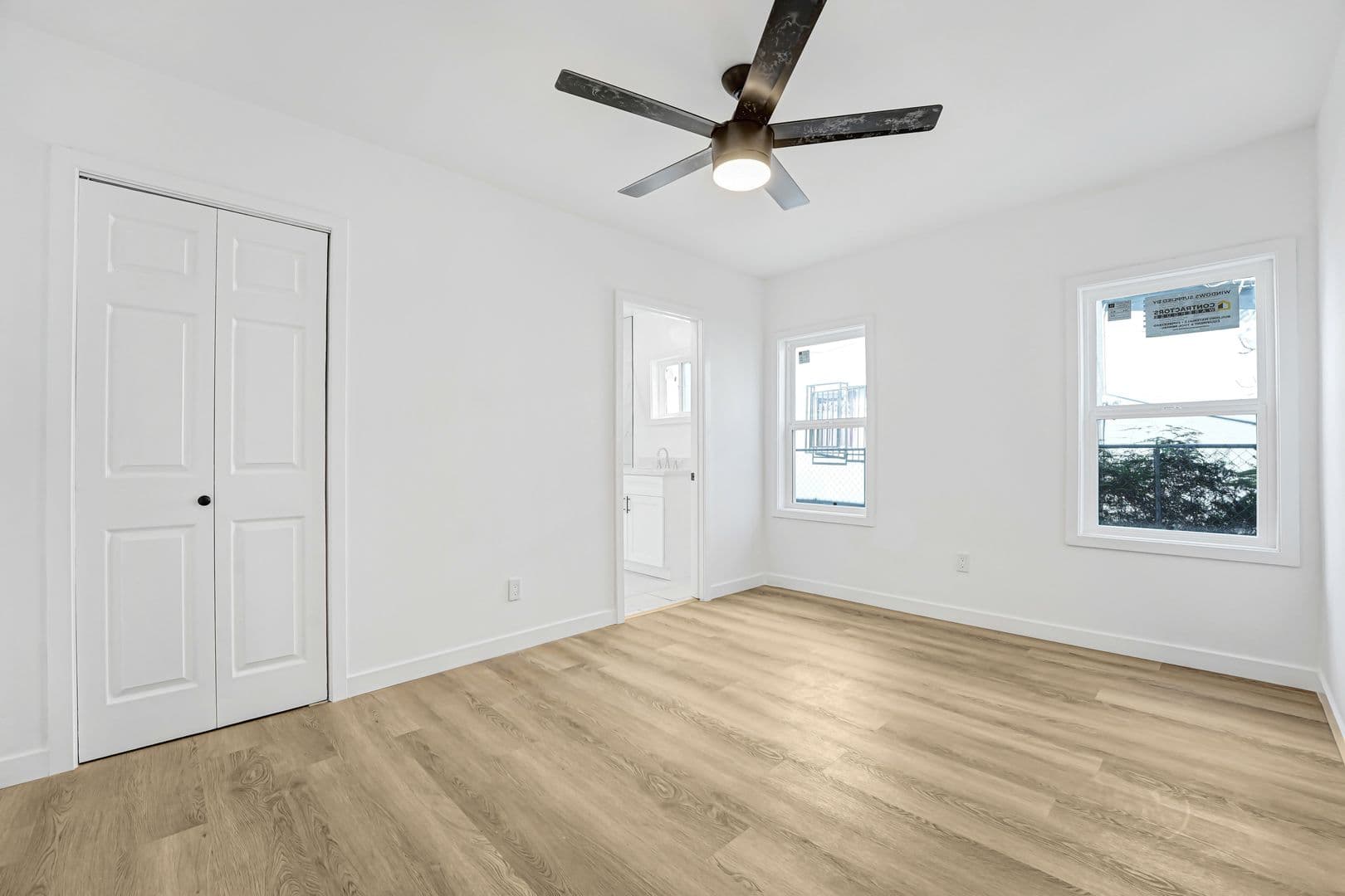Los Angeles Condo: 1142 1/2 N Mariposa Ave.