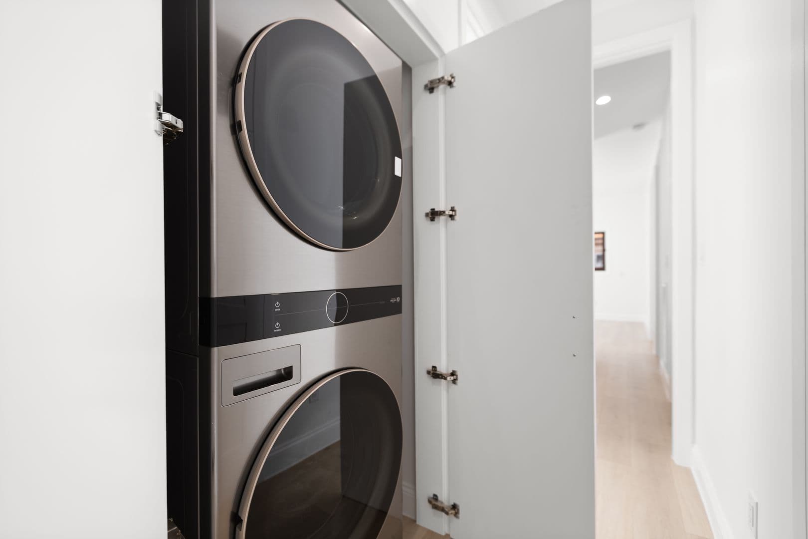 Los Angeles Condo: 341 N Genesee Ave