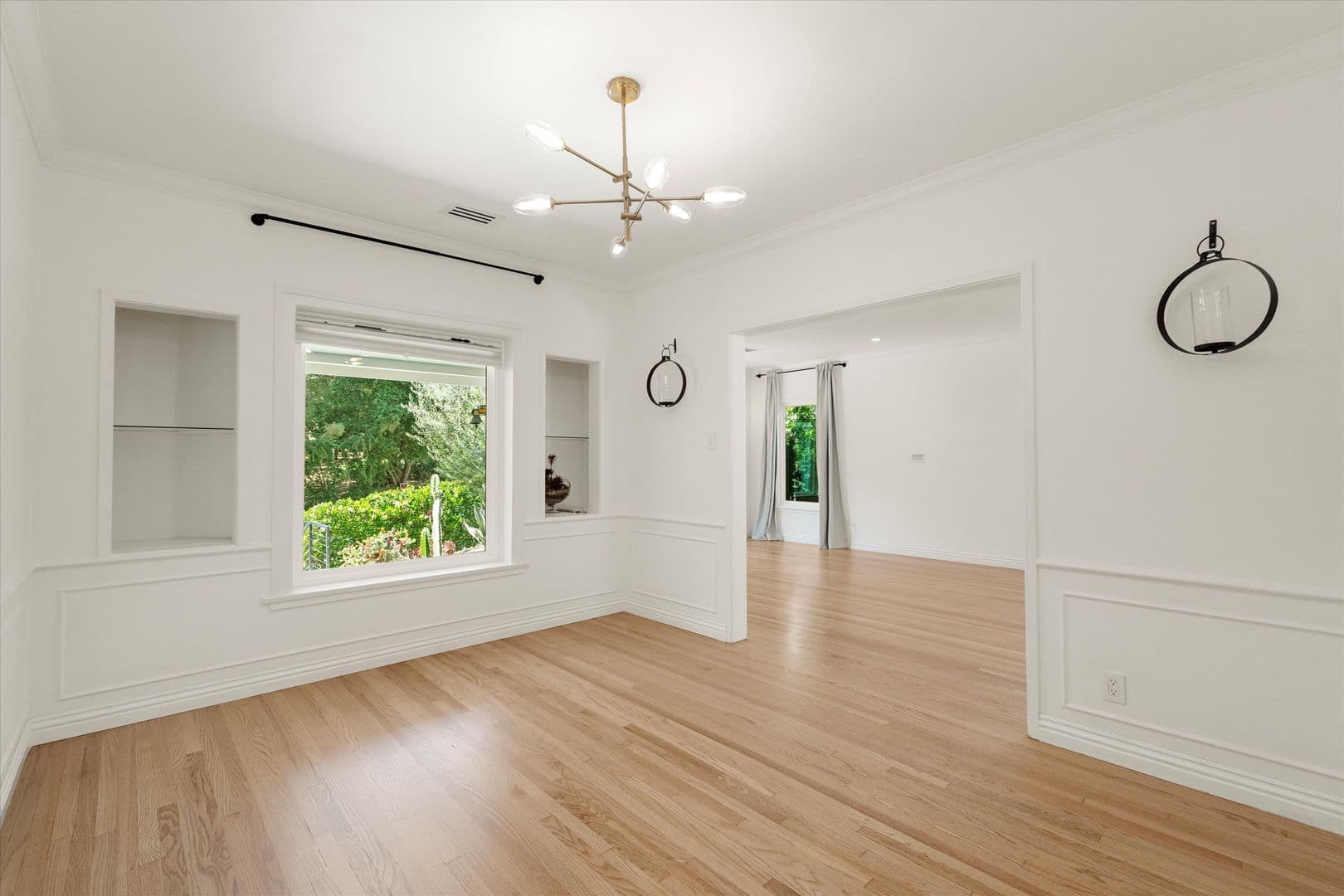Glendale House: 2714 Hollister Terrace
