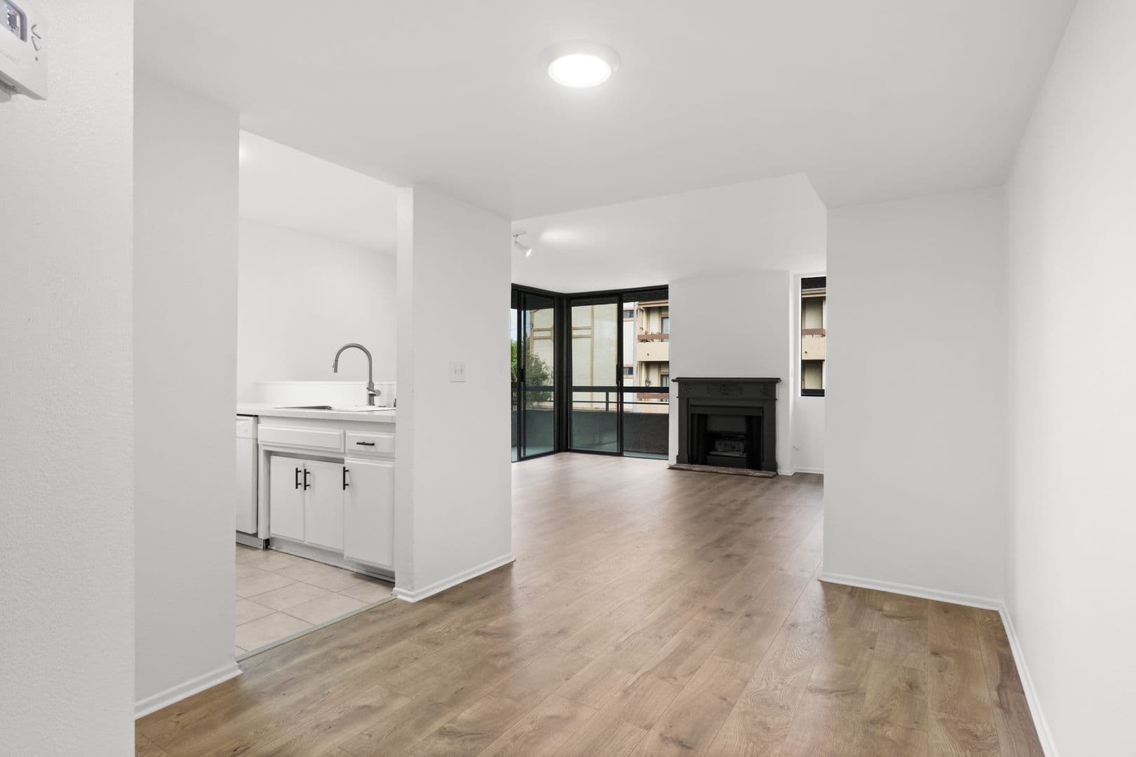 Valley Village Apartment: 5401 Rhodes Ave