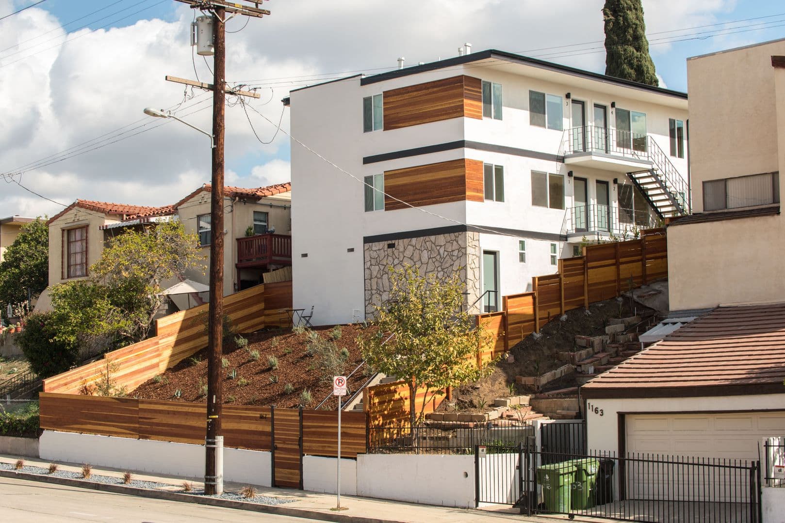 Los Angeles Apartment: 1167 Bellevue Ave.