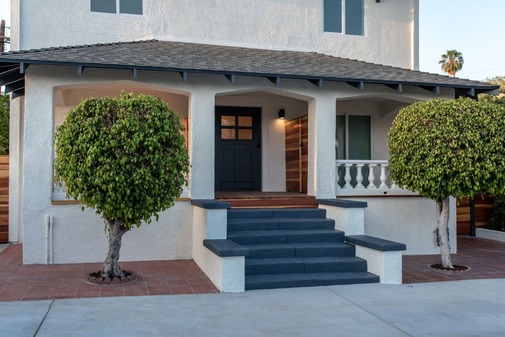 Los Angeles Condo: 2215 Elsinore St.