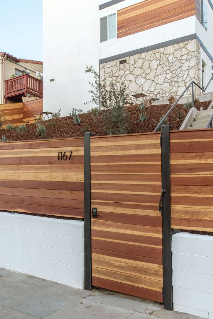 Los Angeles Apartment: 1167 Bellevue Ave.