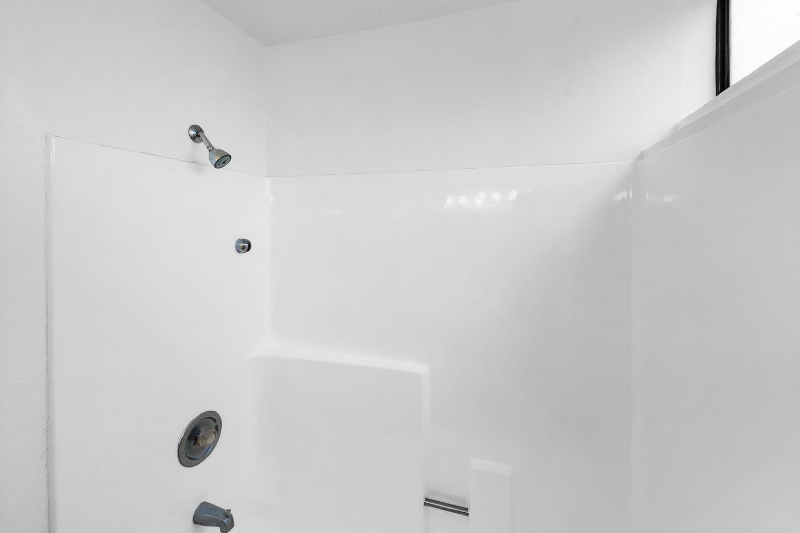 Valley Village Apartment: 5401 Rhodes Ave