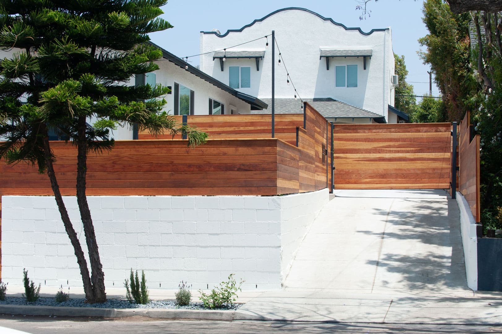 Los Angeles Condo: 2215 Elsinore St.