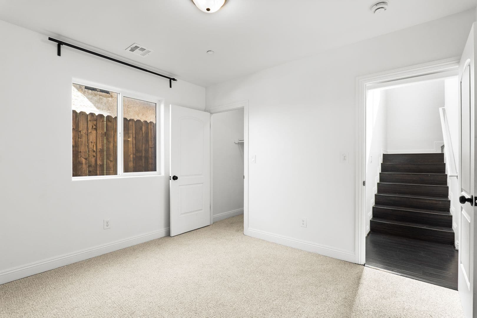 Los Angeles Condo: 1530 N Soto St