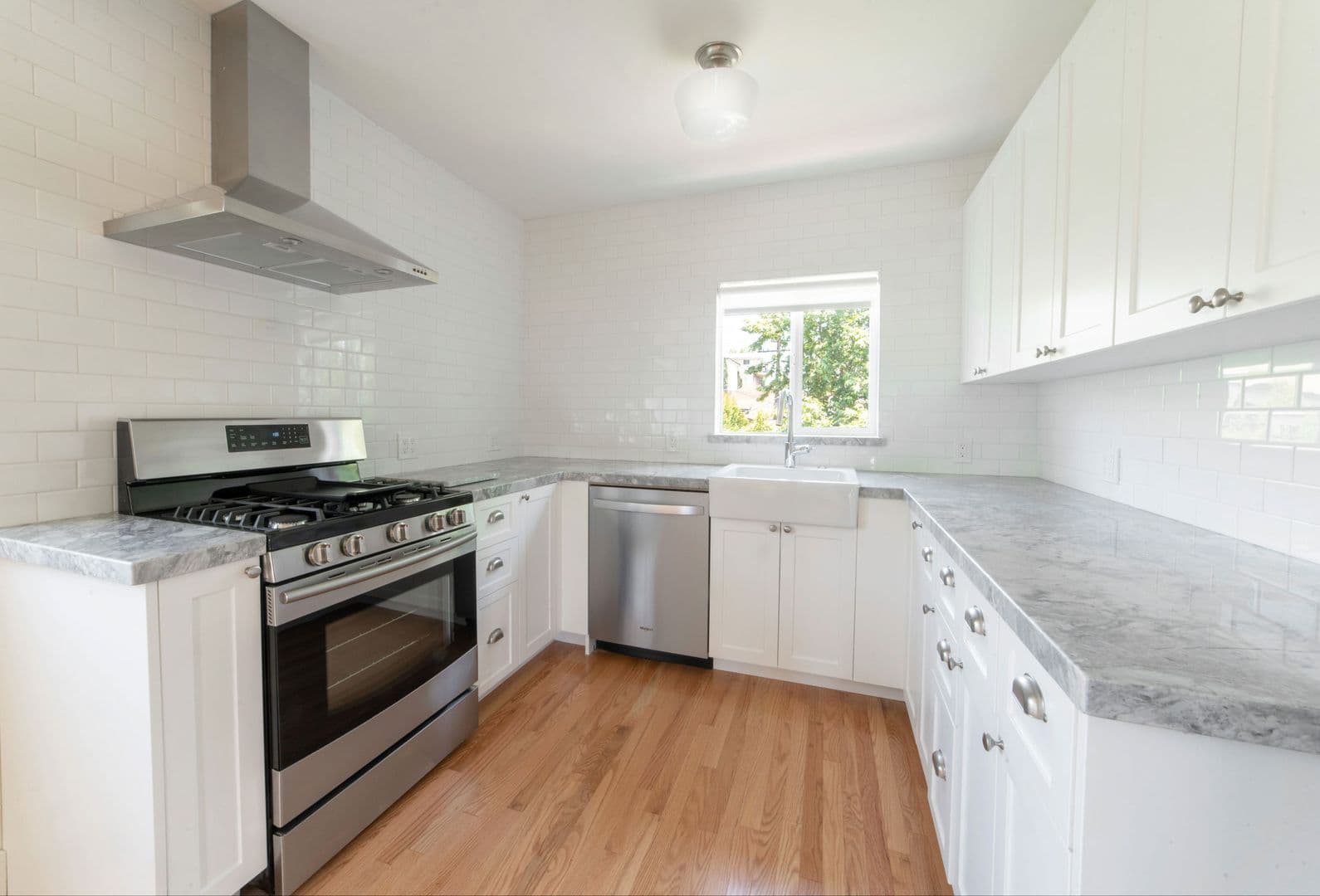 Los Angeles Condo: 2215 Elsinore St.