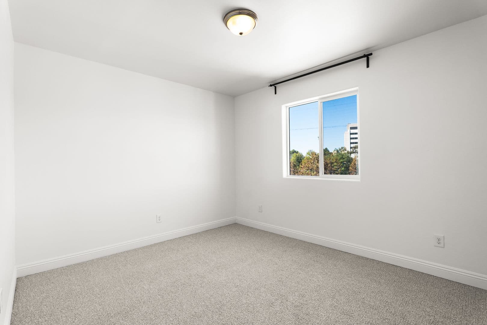Los Angeles Condo: 1530 N Soto St