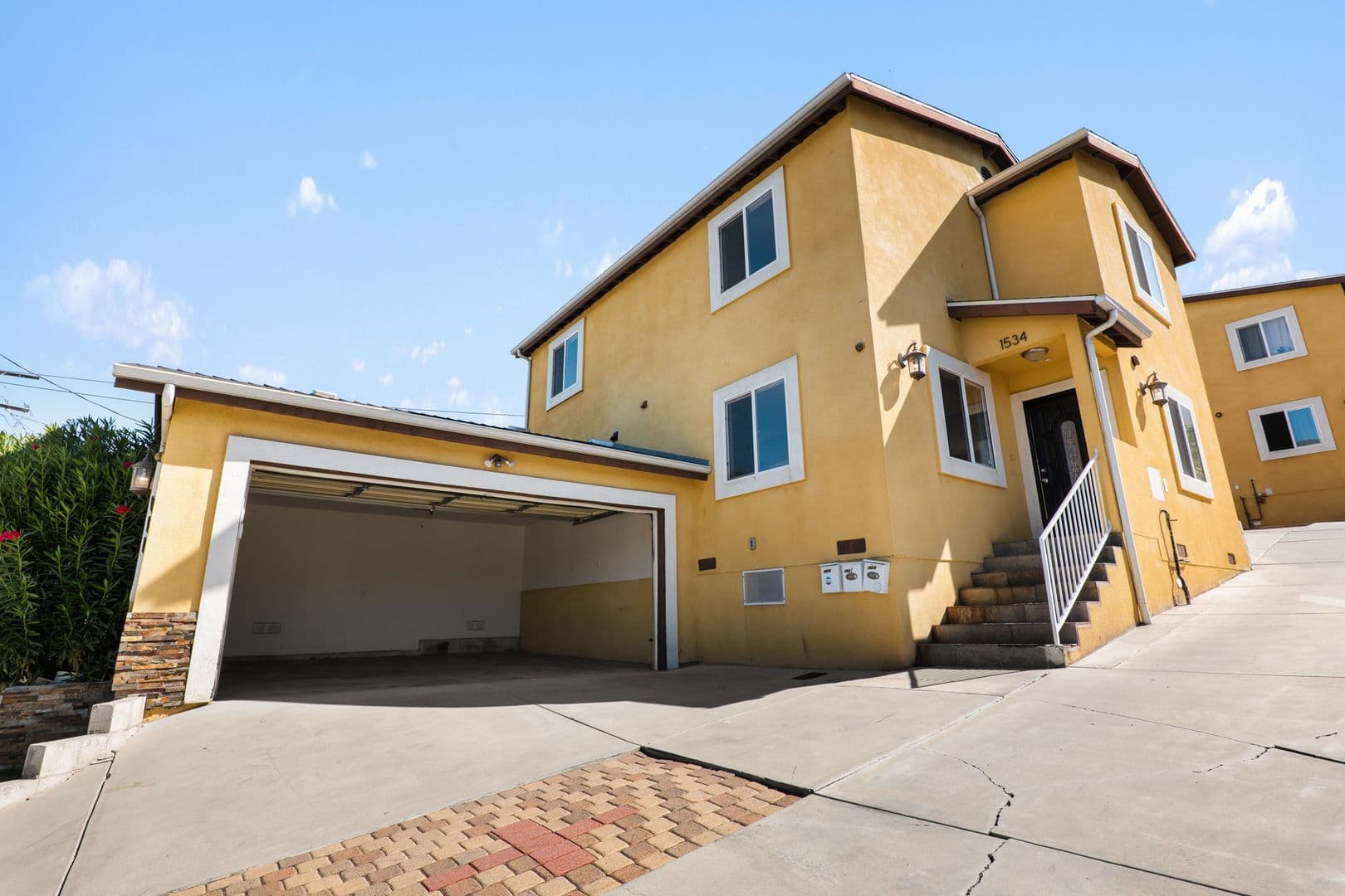 Los Angeles Condo: 1530 N Soto St