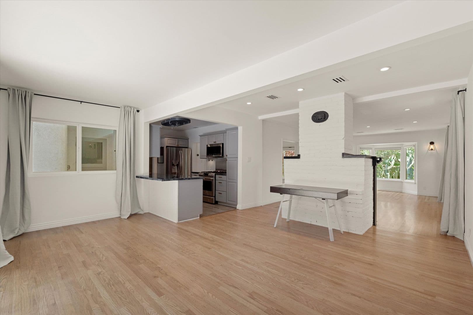 Glendale House: 2714 Hollister Terrace