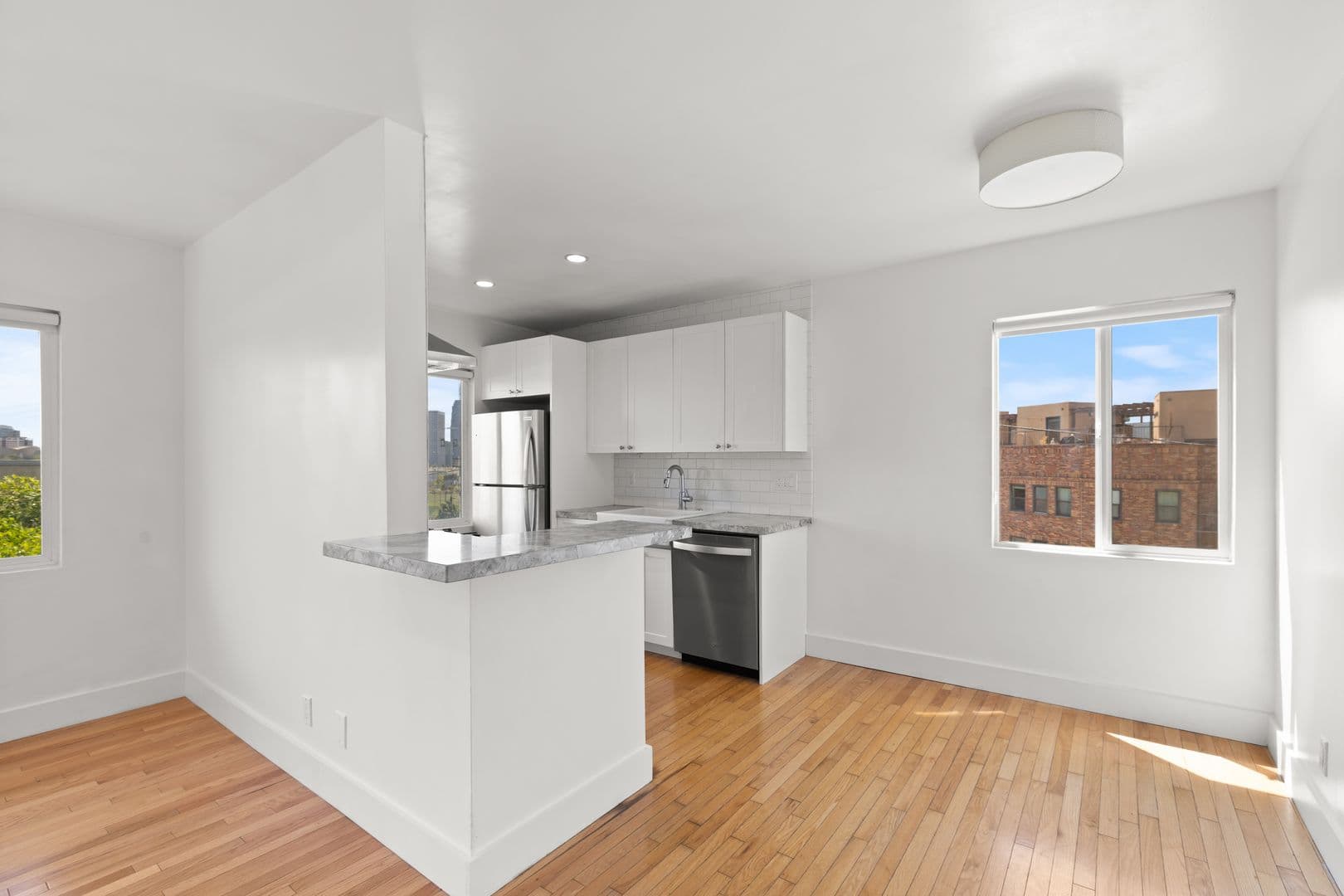 Los Angeles Apartment: 1167 Bellevue Ave.