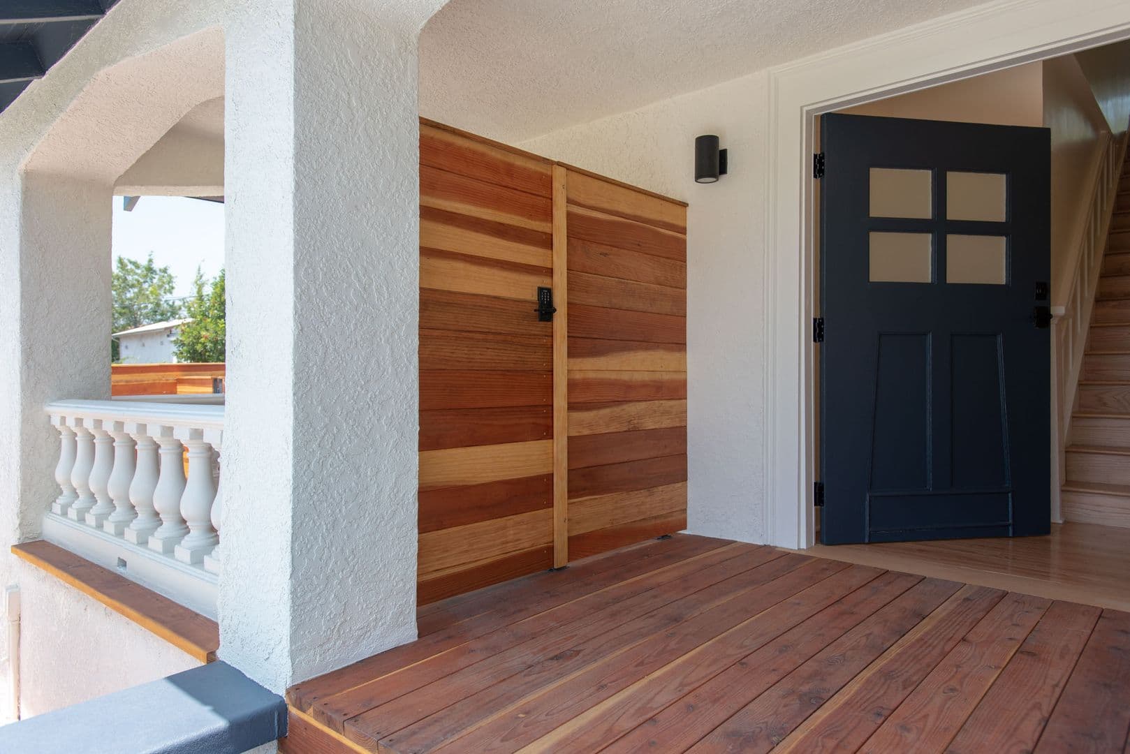 Los Angeles Condo: 2215 Elsinore St.