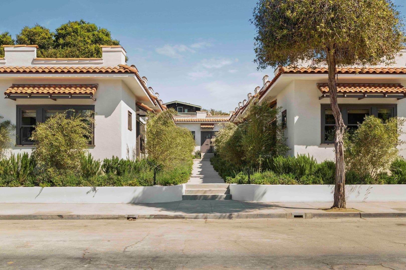 Santa Monica Condo: 2545 2nd St.