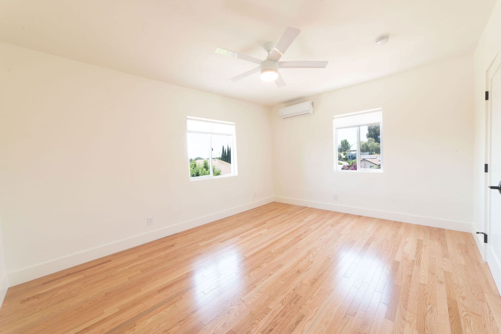 Los Angeles Condo: 2215 Elsinore St.
