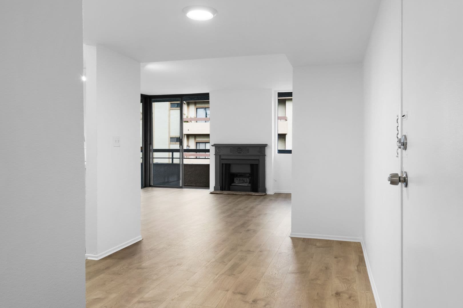 Valley Village Apartment: 5401 Rhodes Ave