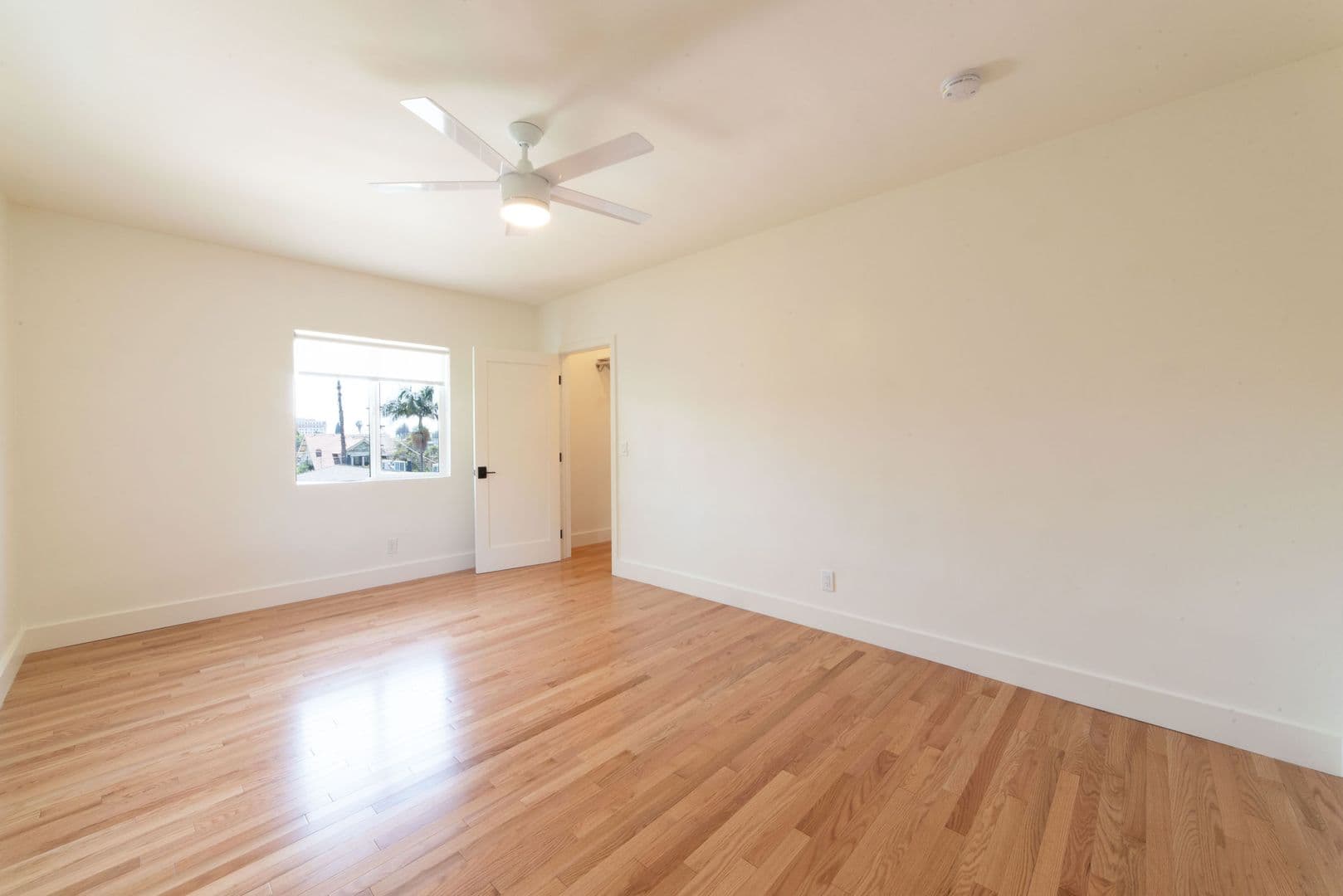 Los Angeles Condo: 2215 Elsinore St.