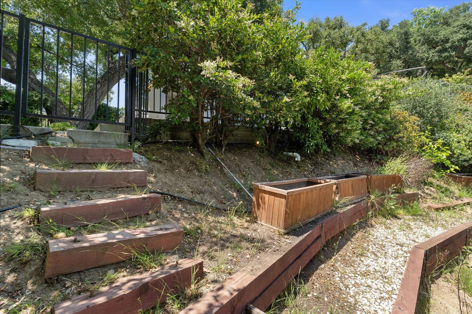 Glendale House: 2714 Hollister Terrace