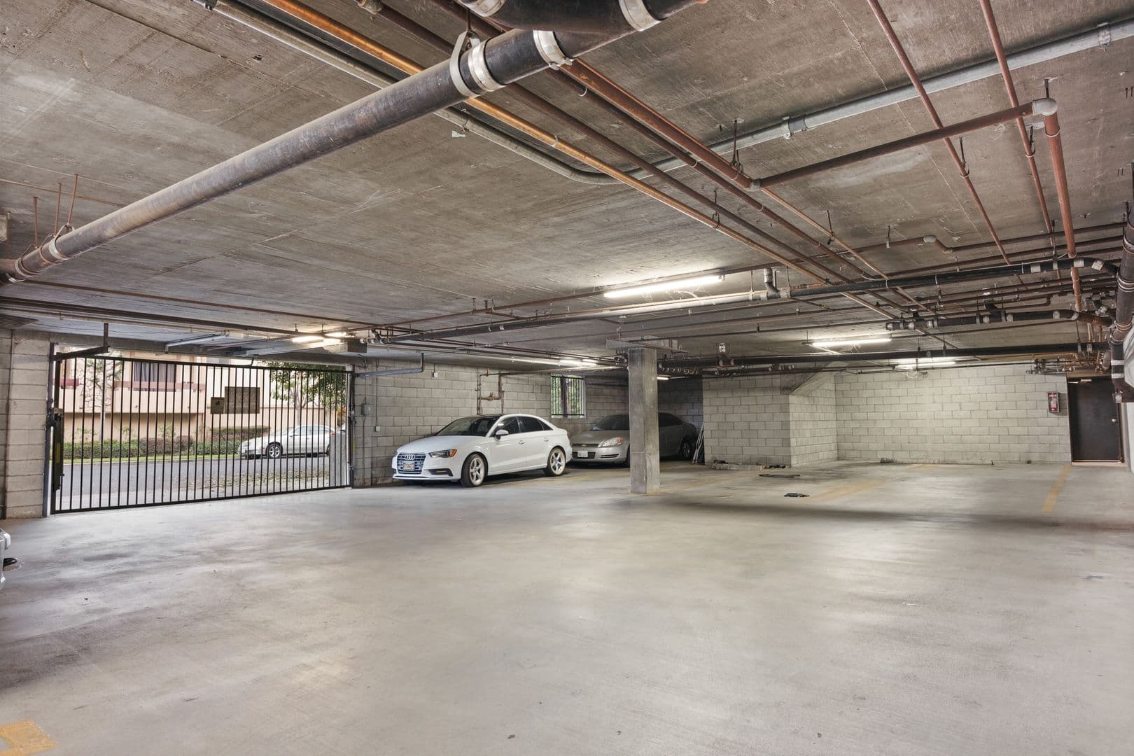 Valley Village Apartment: 5401 Rhodes Ave