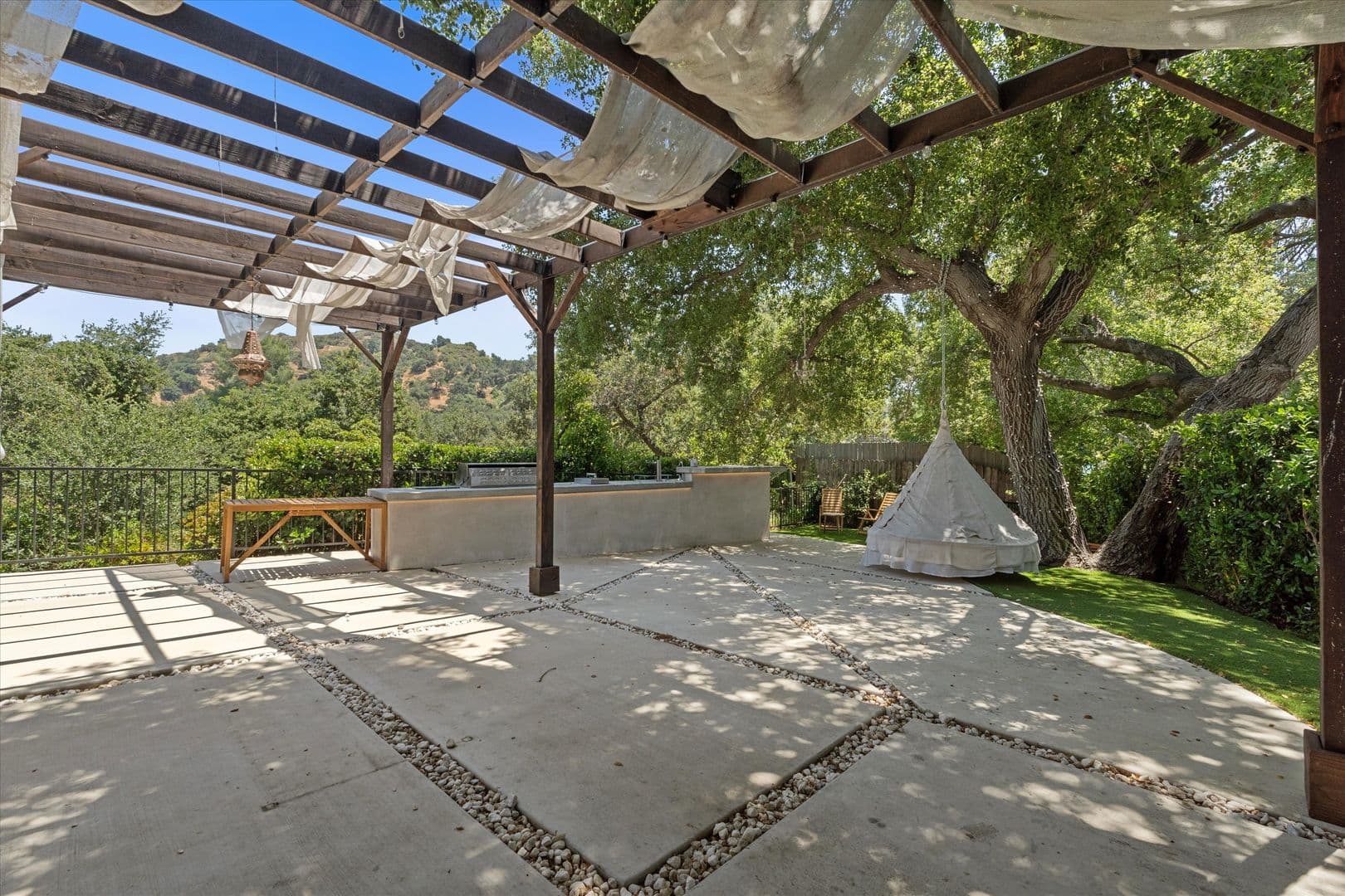 Glendale House: 2714 Hollister Terrace
