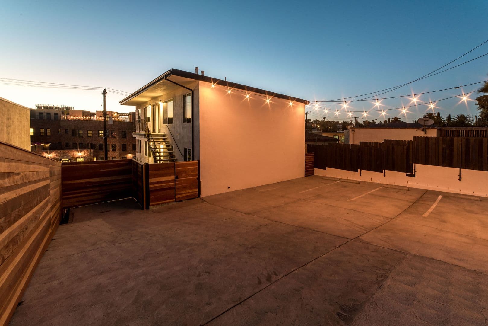 Los Angeles Apartment: 1167 Bellevue Ave.