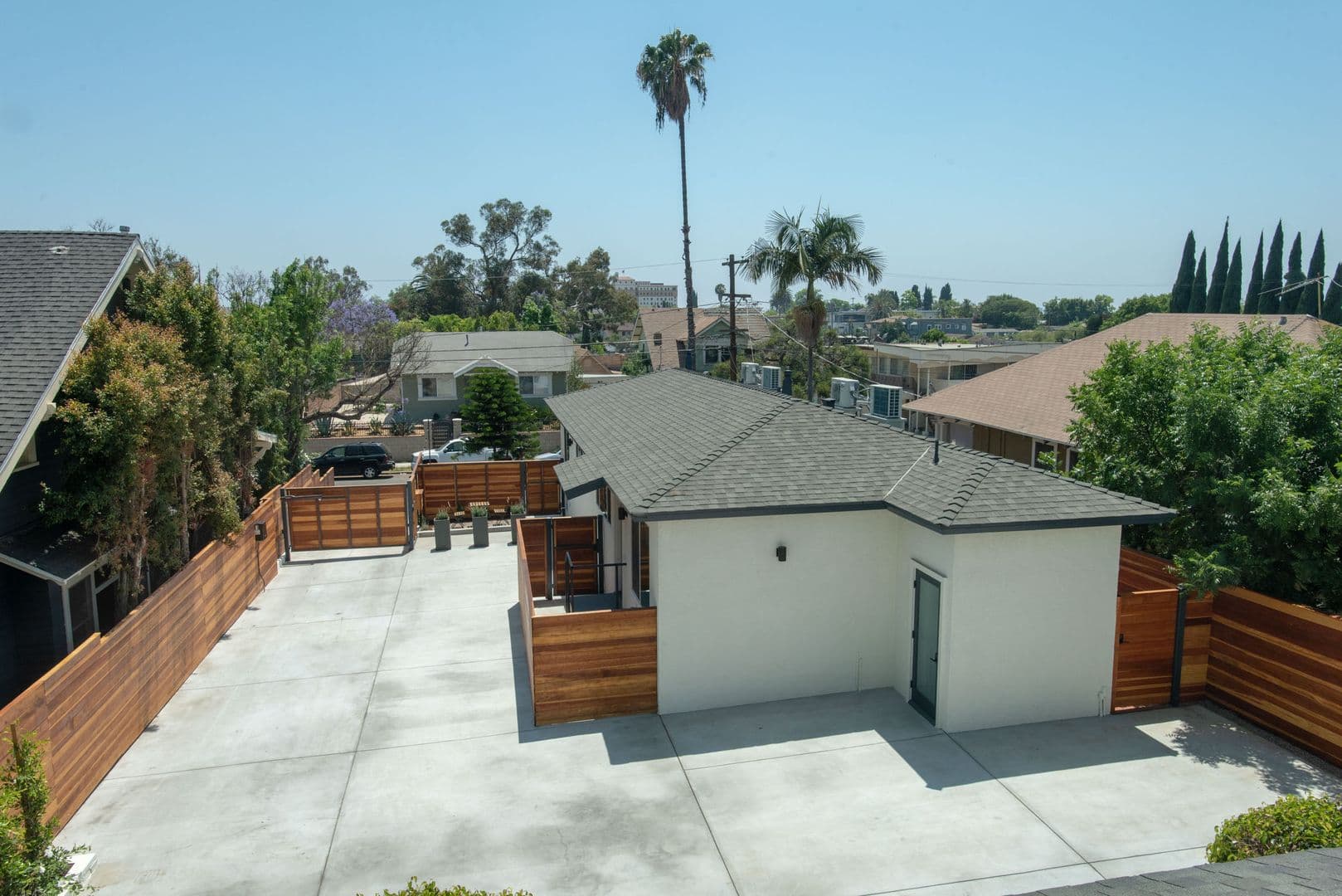 Los Angeles Condo: 2215 Elsinore St.