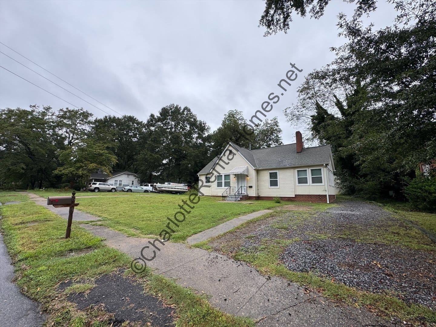 Shelby House: 614 West Graham Street