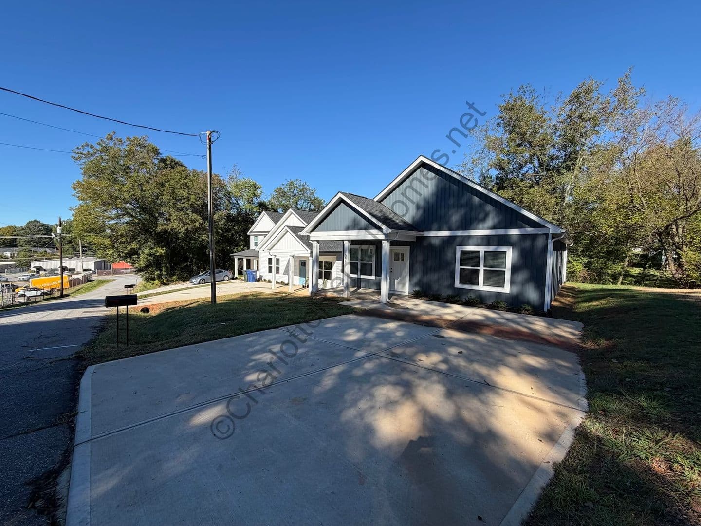 Hickory House: 1558 7th Ave Drive SW