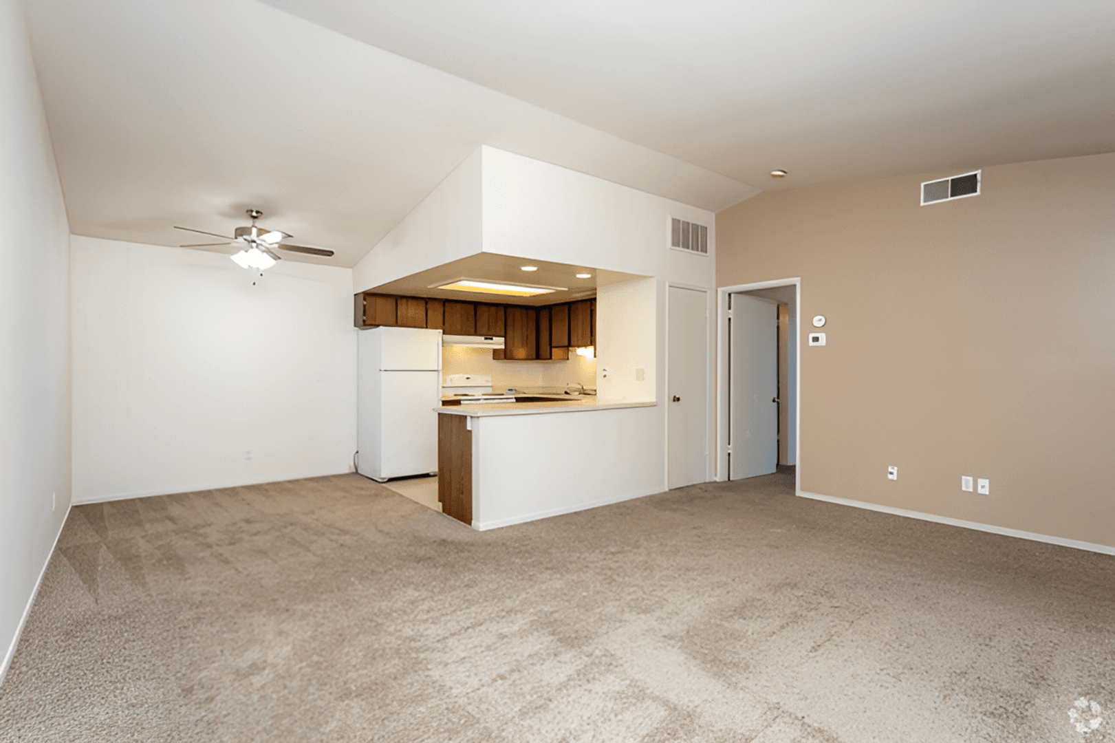 FRESNO Apartment: 4144 N VALENTINE AVE