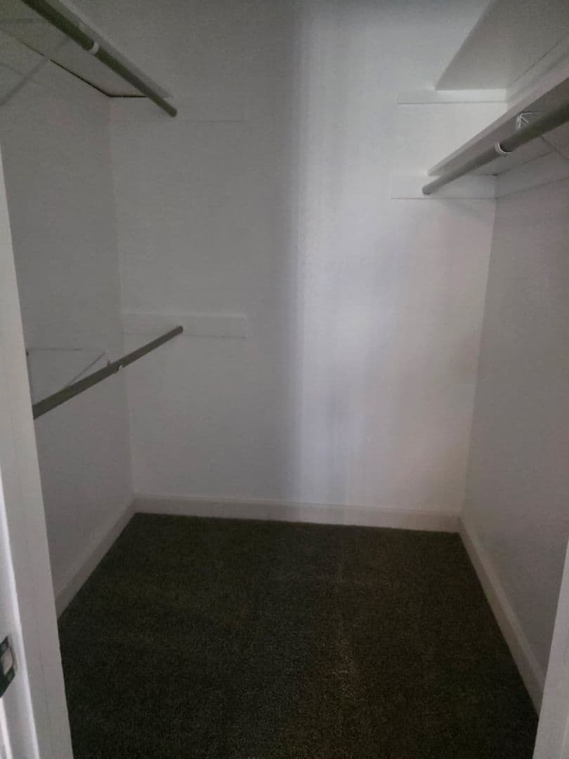 FRESNO Apartment: 2910-20 E. Huntington