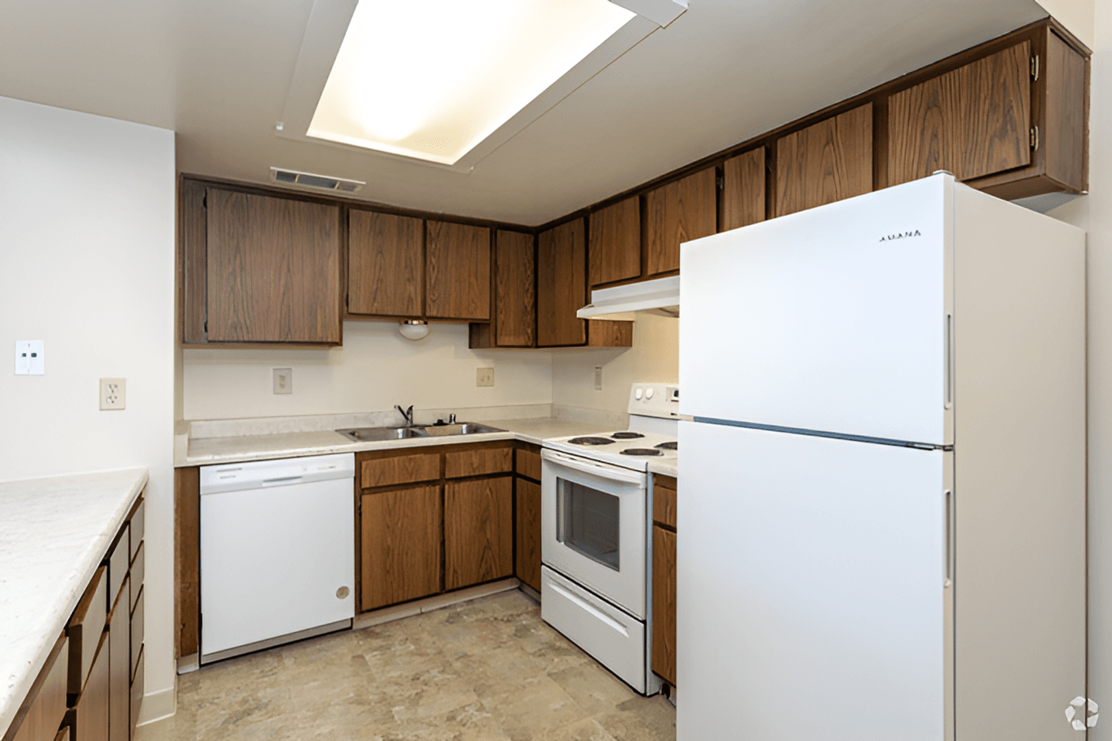 FRESNO Apartment: 4144 N VALENTINE AVE