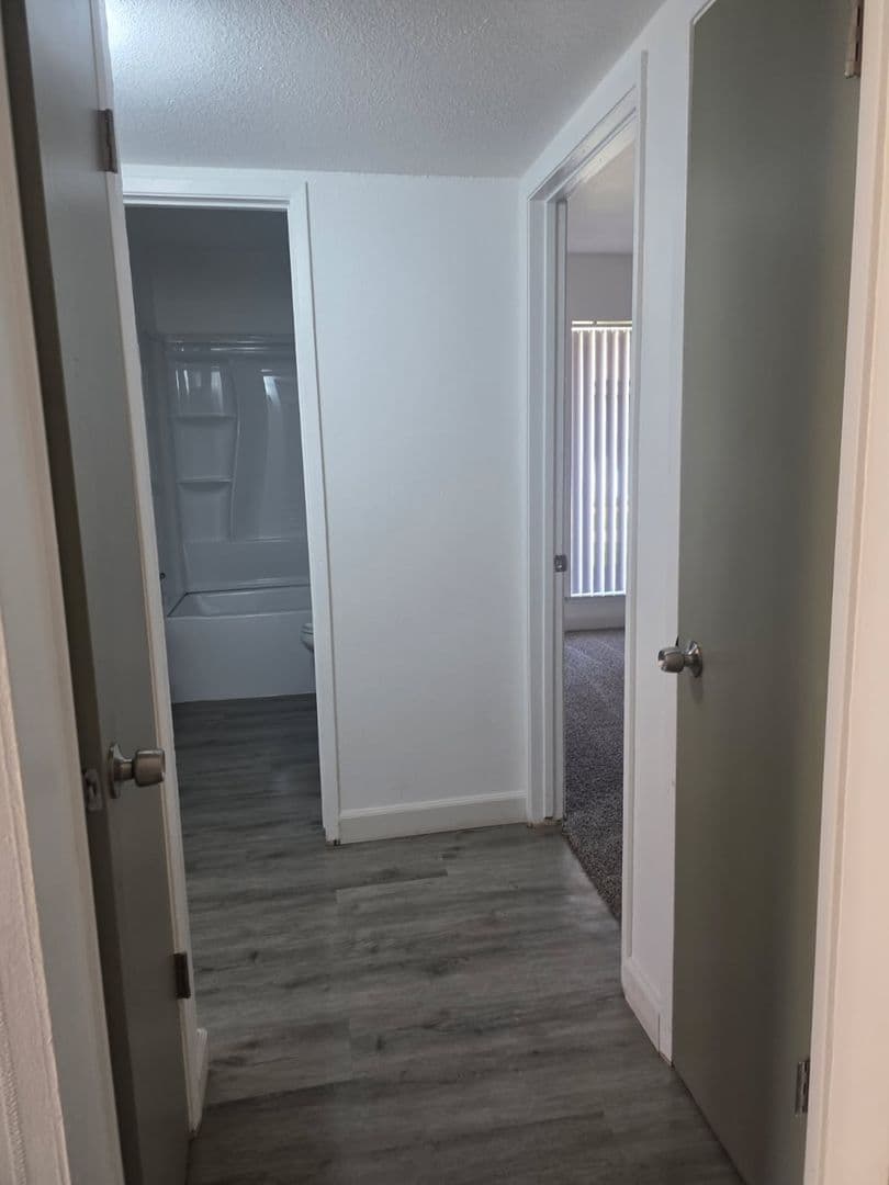 FRESNO Apartment: 2910-20 E. Huntington