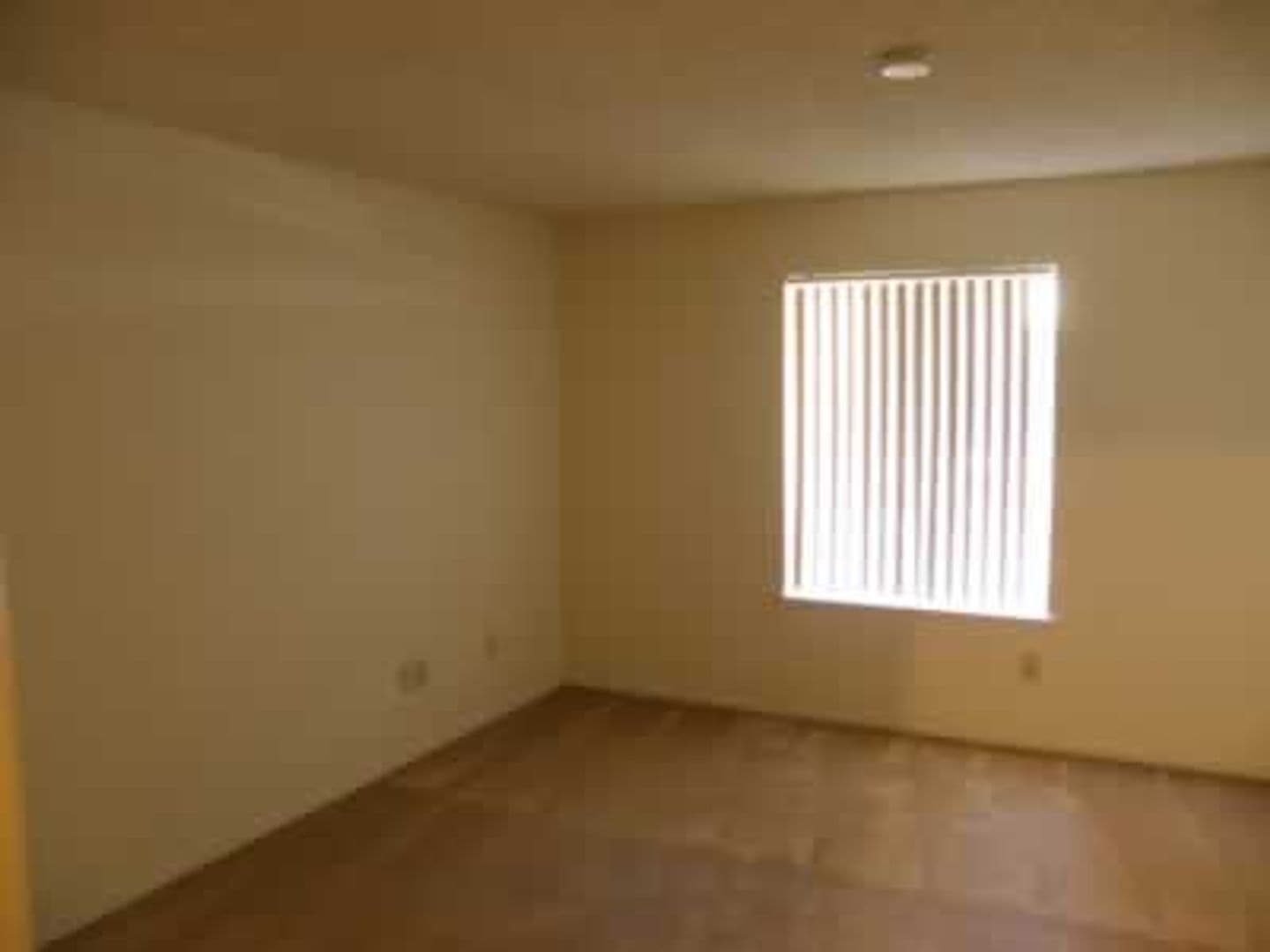 FRESNO Apartment: 4144 N VALENTINE AVE
