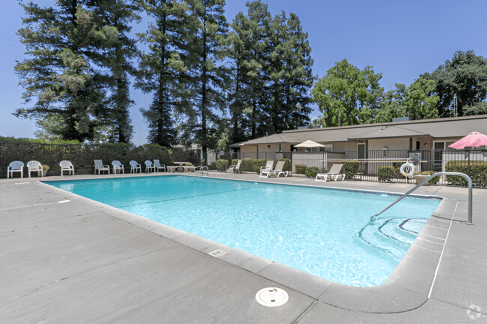 FRESNO Apartment: 4144 N VALENTINE AVE