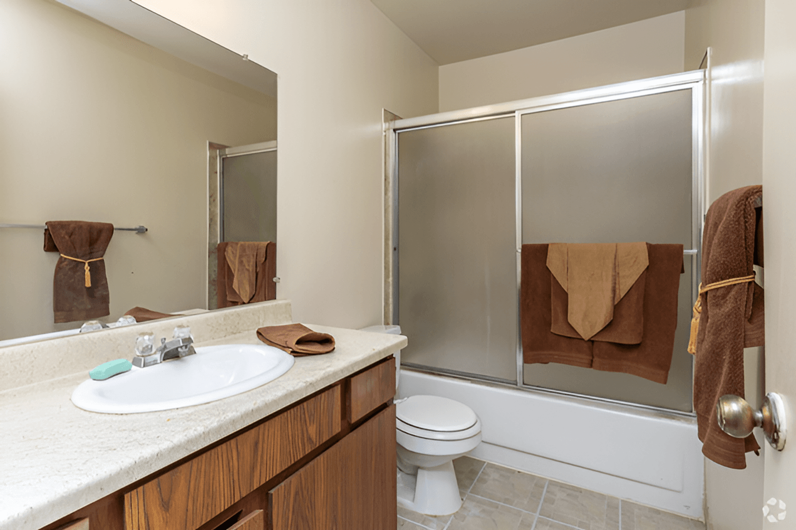 FRESNO Apartment: 4144 N VALENTINE AVE