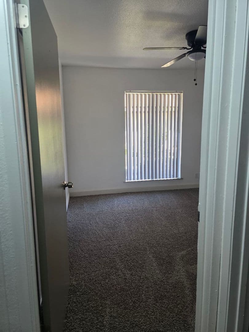 FRESNO Apartment: 2910-20 E. Huntington