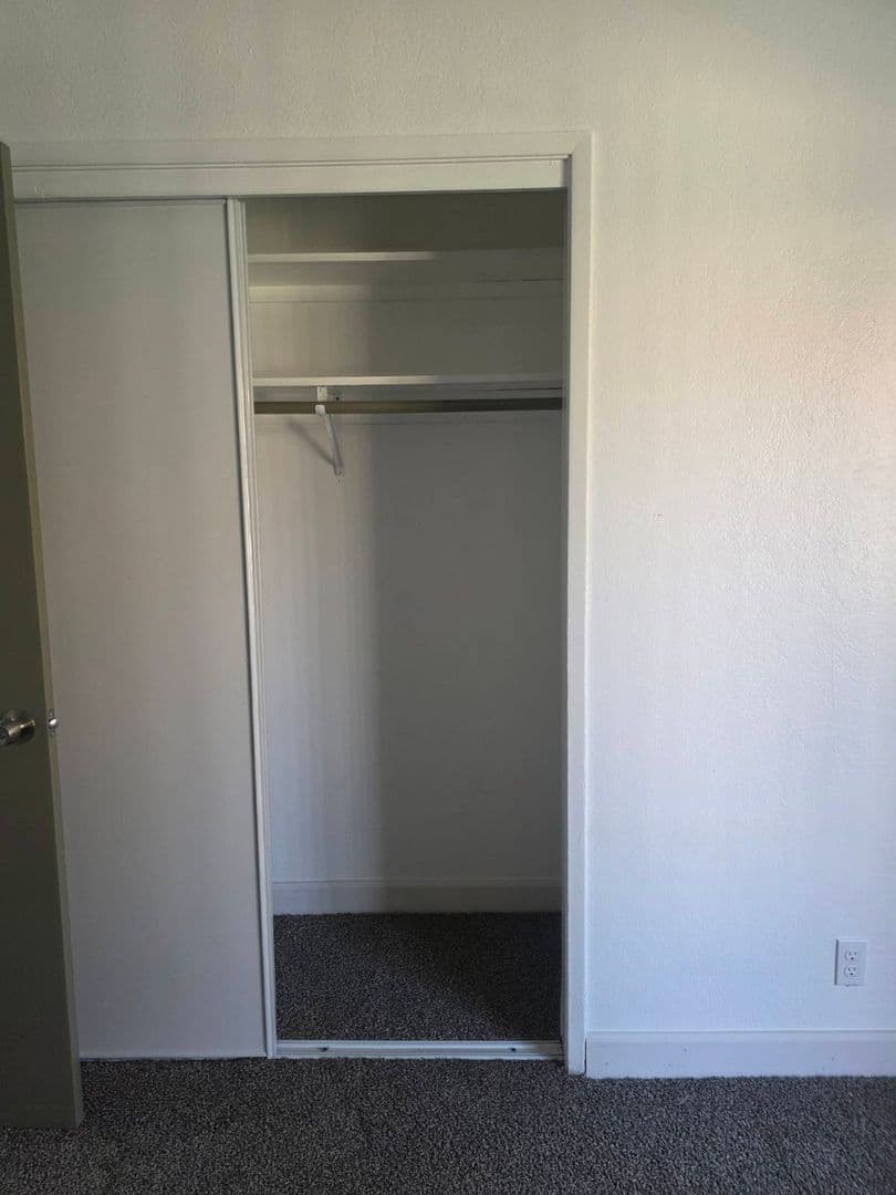 FRESNO Apartment: 2910-20 E. Huntington