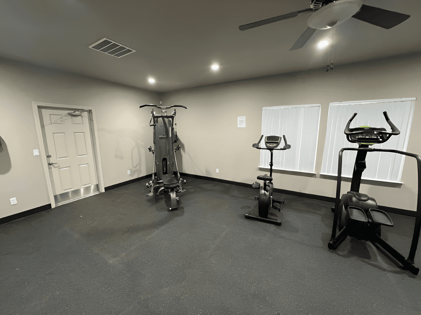 FRESNO Apartment: 4144 N VALENTINE AVE
