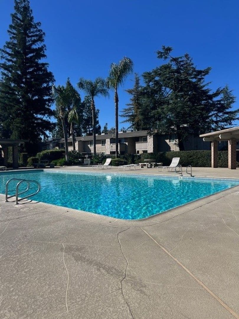 FRESNO Apartment: 5739 N CEDAR AVE, APT 125