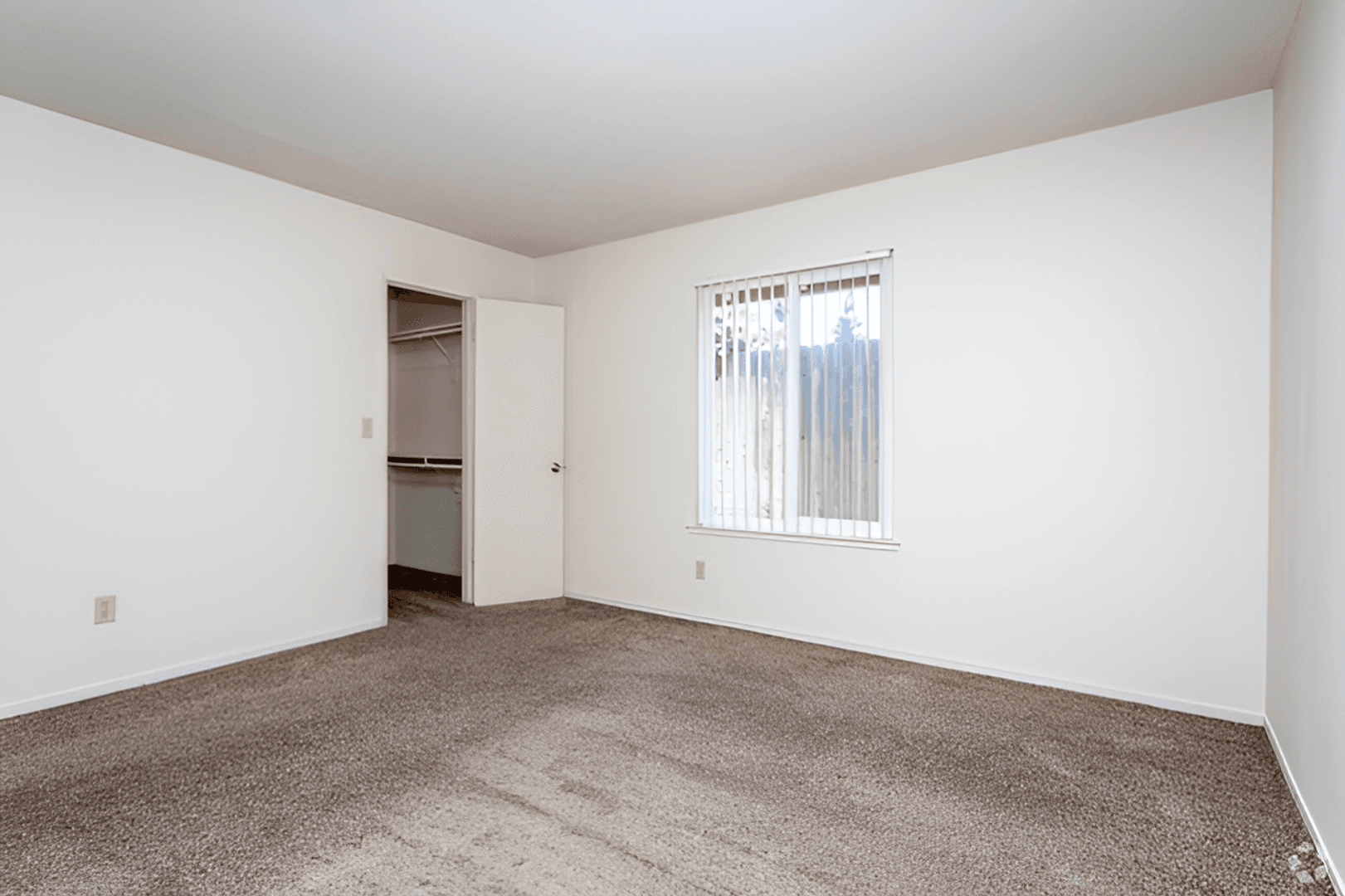 FRESNO Apartment: 4144 N VALENTINE AVE
