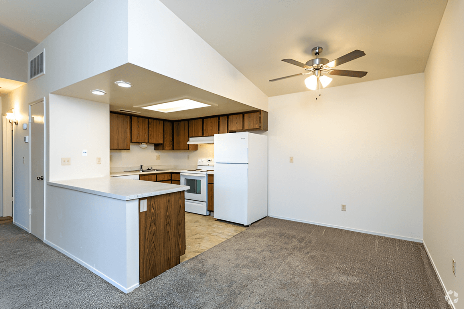FRESNO Apartment: 4144 N VALENTINE AVE