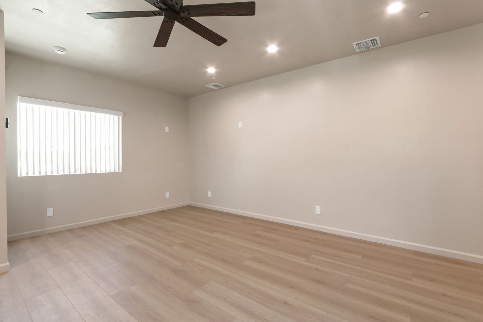 Whittier Apartment: 10838 Carmenita Road