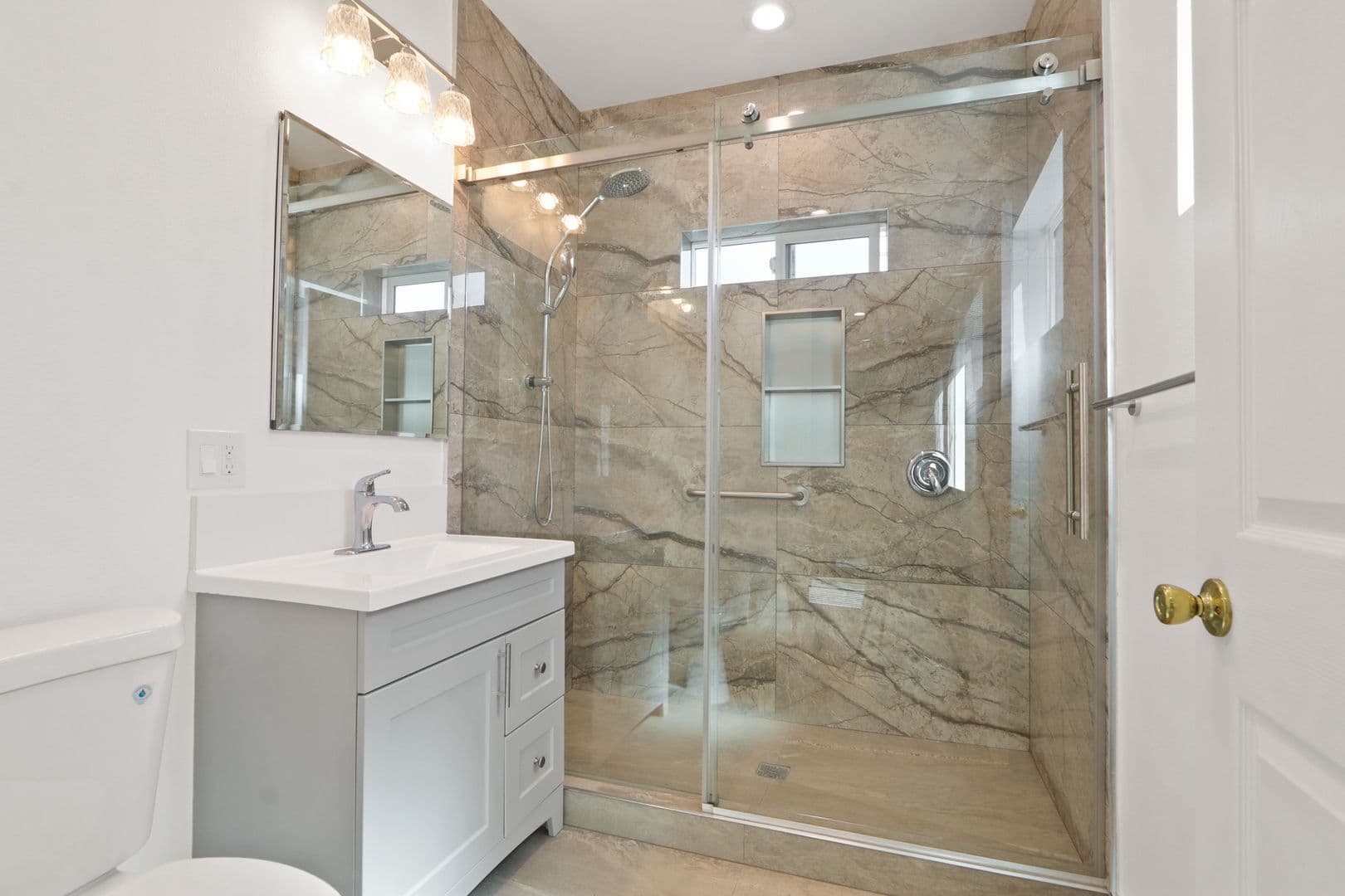 Whittier Apartment: 10838 Carmenita Road